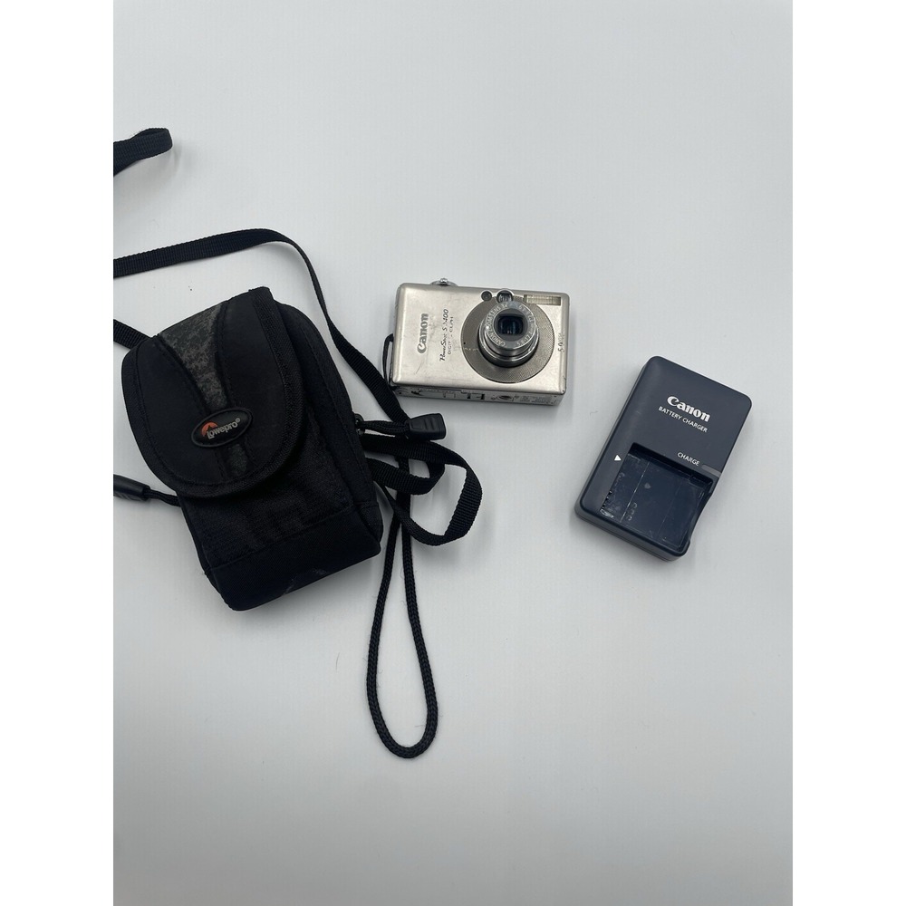 Canon PowerShot SD400 Digital ELPH 5.0MP Silver 3x Zoom 2" USB w/ Case + Charger